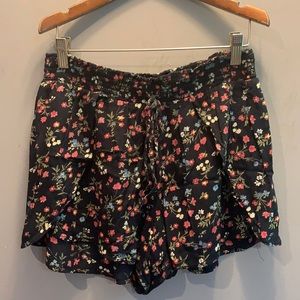 American Eagle Shorts sz Medium
